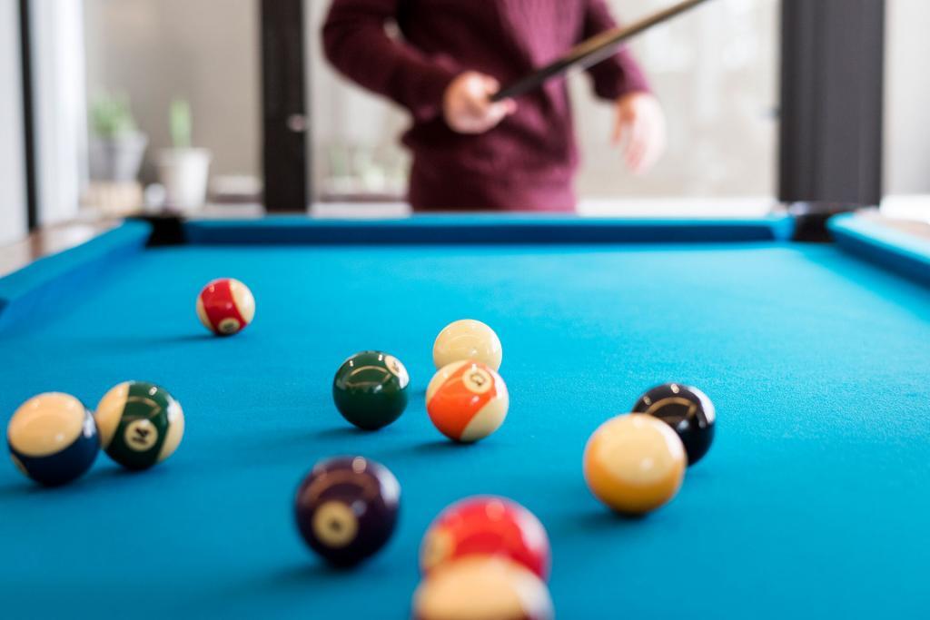 maintaining pool ball set